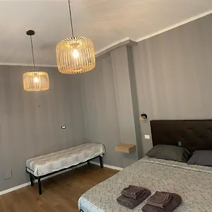 https://riva-reno-4-rooms.emilia-romagnahotels.net